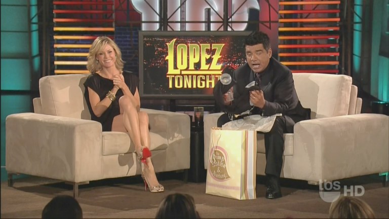 Julie Bowen - Lopez Tonight (2010-05-17)5.